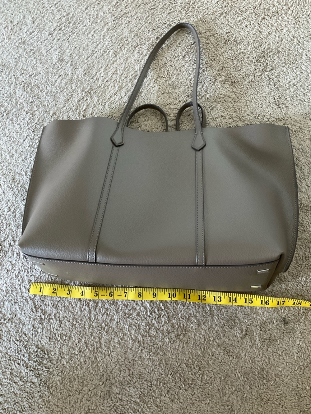 Tory Burch Taupe Leather Perry Tote - Picture 13 of 16